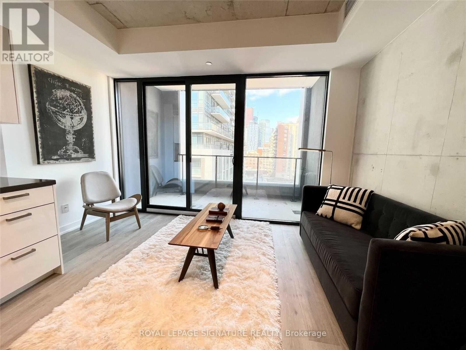 Property Photo: 55 Ontario Street 811 ON M5A 0T8