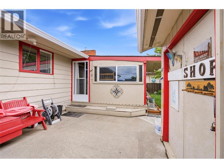 Property Photo: 2102 Clapperton Avenue BC V1K 1B8