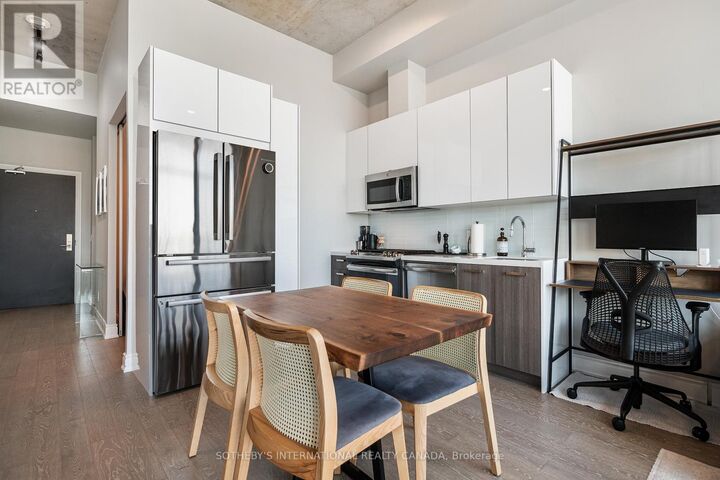 Property Photo: 608 Richmond Street West Ph01 ON M5V 1Y9