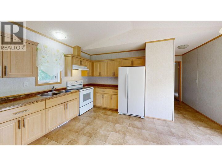 Property Photo: 1245 Horse Creek Road South 4 BC V0A 1H0