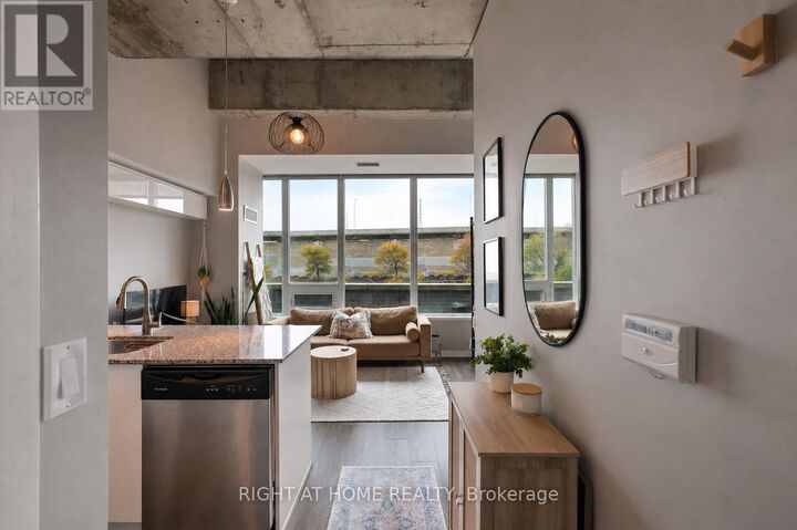 Property Photo:  55 East Liberty Street 105  ON M6K 3P9 