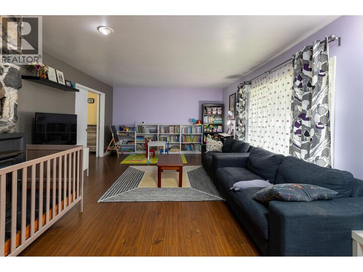 Property Photo: 5033 Agar Avenue BC V8G 1H9