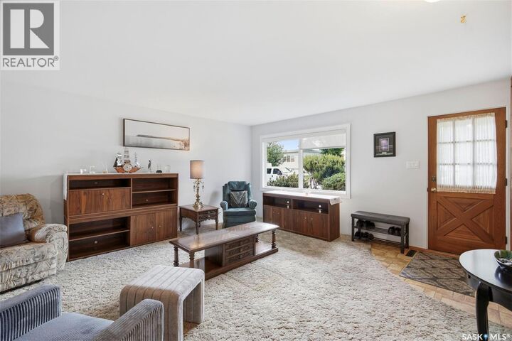Property Photo: 2607 Dufferin Avenue SK S7J 1C7
