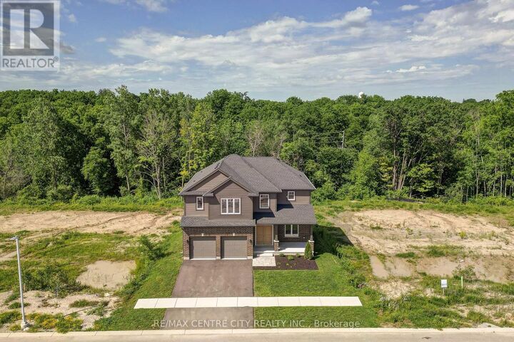 Property Photo:  58 Aspen Parkway  ON N5H 3H7 
