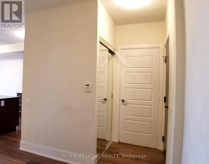 Property Photo:  15 Viking Lane 1506  ON M9B 0A4 