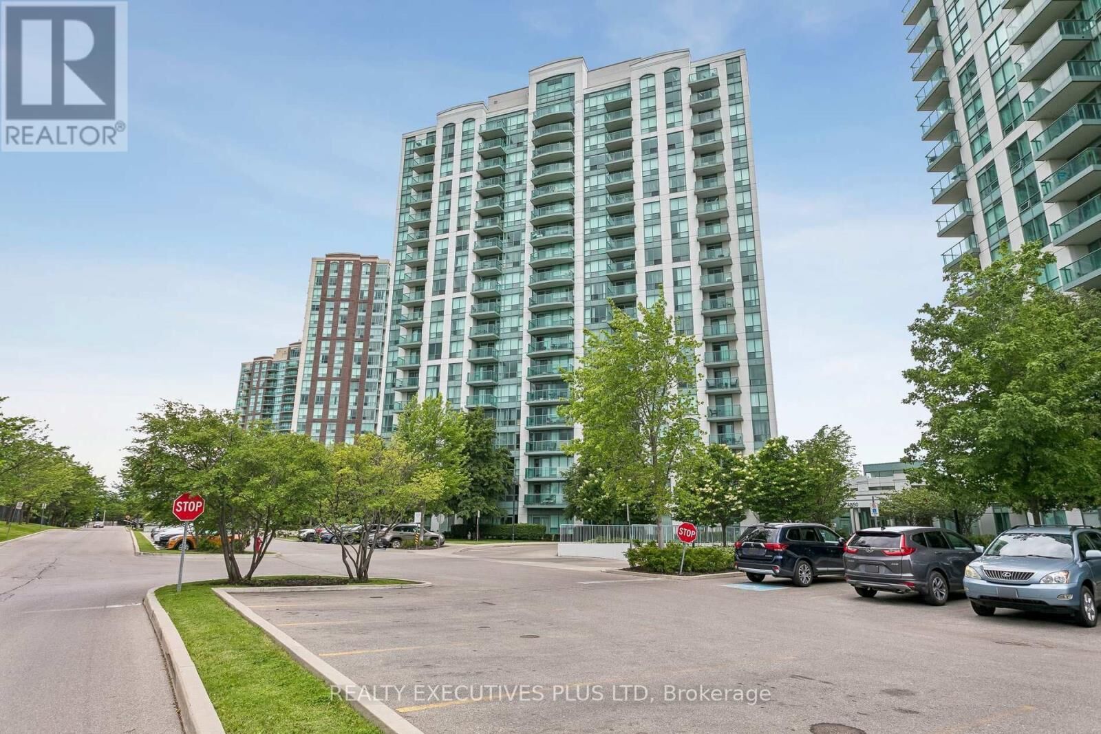 Property Photo: 4850 Glen Erin Drive 1902 ON L5M 7S1
