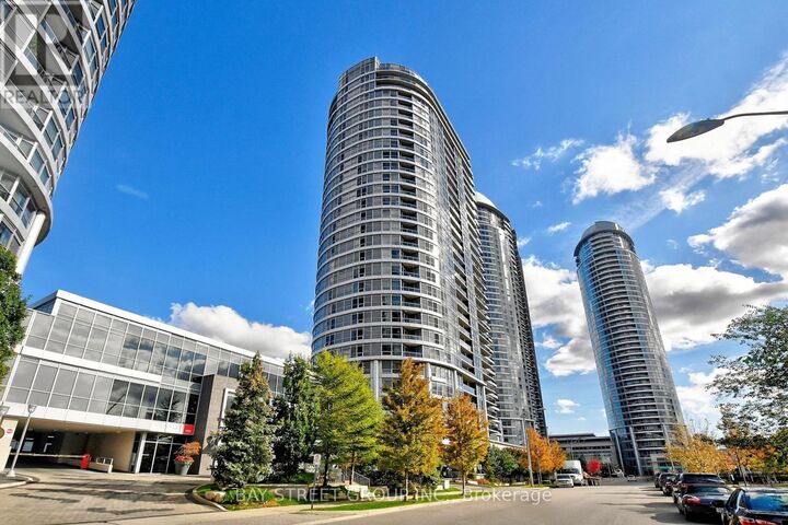 Property Photo:  151 Village Green Square 1908  ON M1S 0K5 
