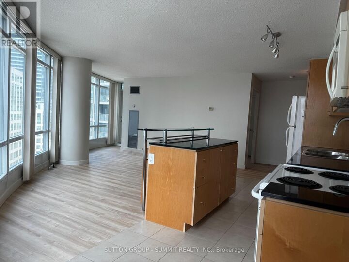 Property Photo: 373 Front Street West 1510 ON M5V 3R7