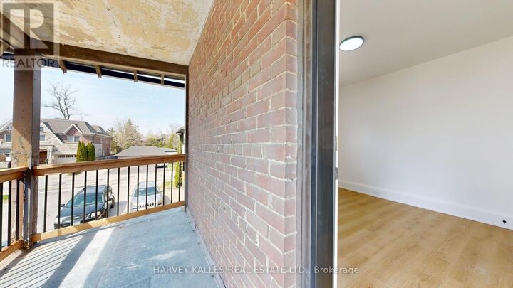 Property Photo:  1216 Avenue Road 2  ON M5N 2G4 
