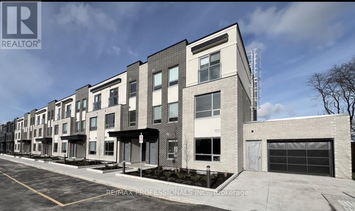Property Photo: 62 Dixfield Drive 123 ON M9C 3W1