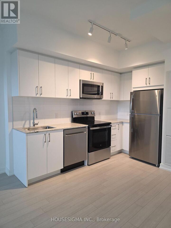 Property Photo:  4010 Eglinton Avenue West 407  ON M9A 0G5 