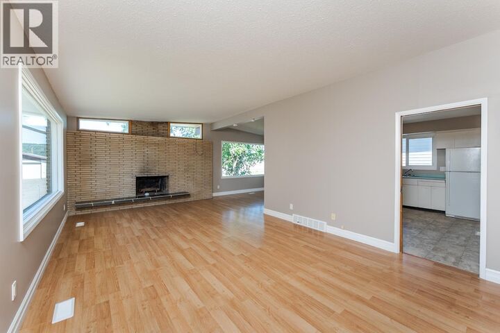 Property Photo: 288 Nicholson Street BC V2M 3L9