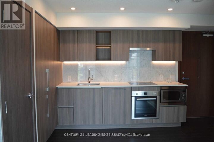 Property Photo:  19 Bathurst Street 905  ON M5V 0N2 