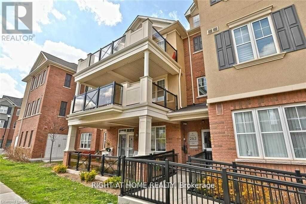 Property Photo: 263 Georgian Drive 301 ON L6H 0L2