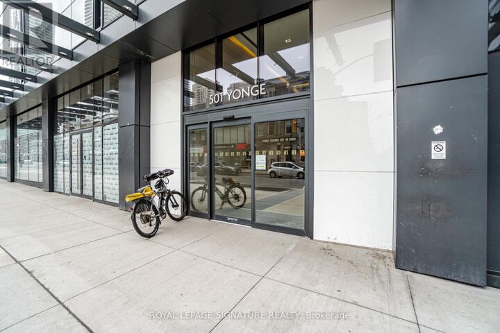 Property Photo: 501 Yonge Street 5204 ON M4Y 0G8