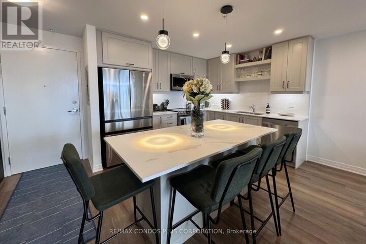 Property Photo: 5 Hamilton Street North 501 ON L8B 2A4