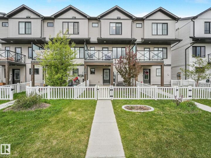 Property Photo:  1061 Cy Becker Rd NW  AB T5Y 4B7 