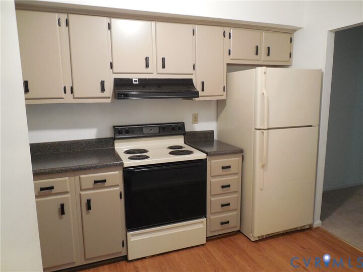 Property Photo:  1527 Yellow Tavern Court  VA 23228 