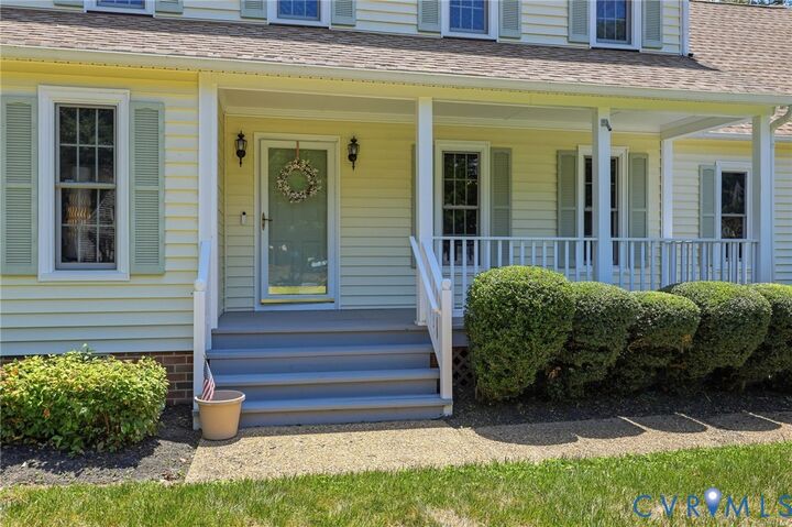 Property Photo:  13619 Knobhill Court  VA 23114 
