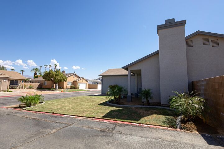 Property Photo:  47800 Madison Street 37  CA 92201 