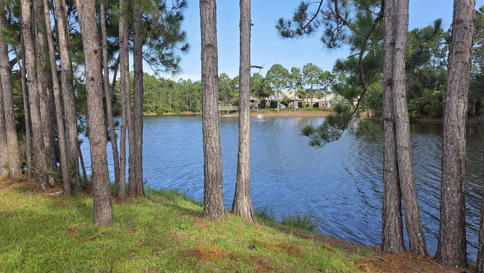 Property Photo: 10020 Parker Lake Circle FL 32566