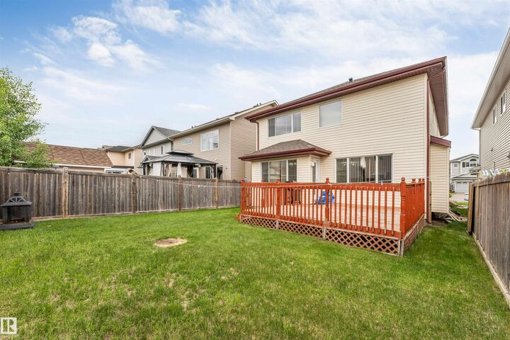 Property Photo: 3012 25 Ave Avenue NW AB T6T 0C8