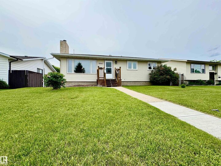 5040 47 Street — photo 1