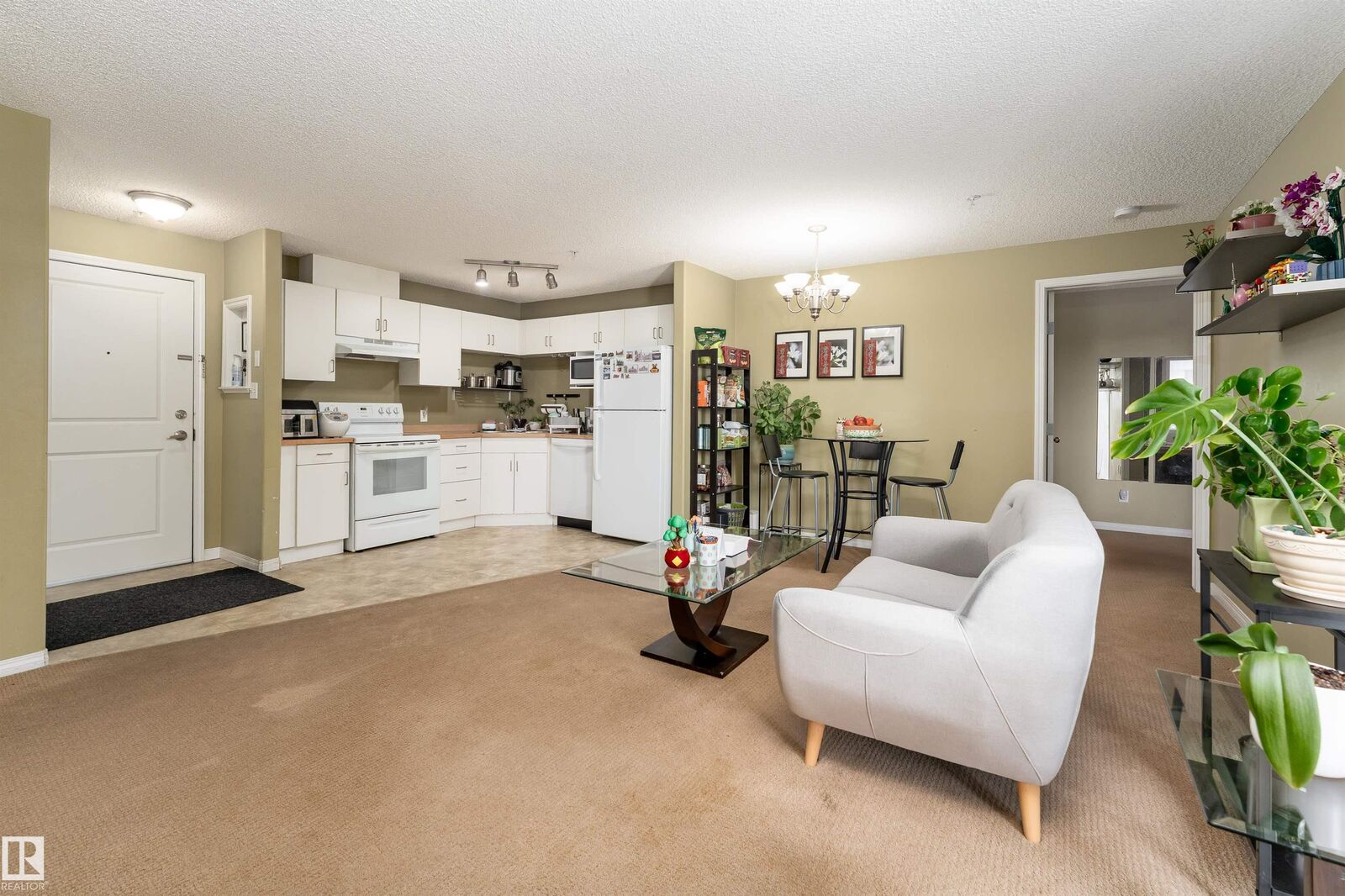 Property Photo:  11325 83 Street NW  AB T5B 4W5 