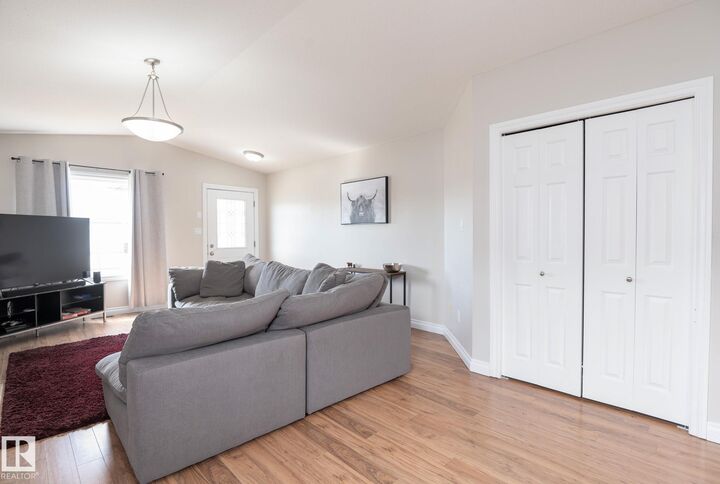 Property Photo: 2620 Lake Avenue AB T9M 0A1