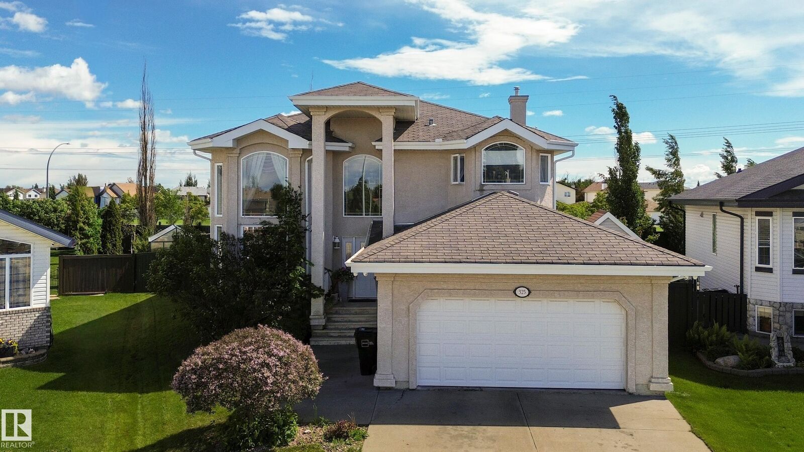 Property Photo: 325 Cutts Court NW AB T6V 1M7