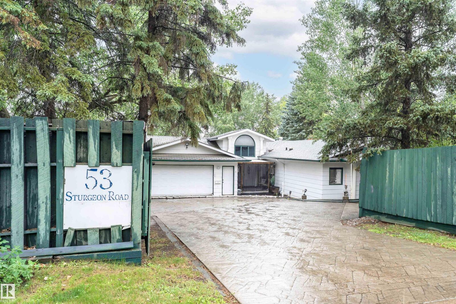 Property Photo: 53 Sturgeon Road AB T8N 0E8