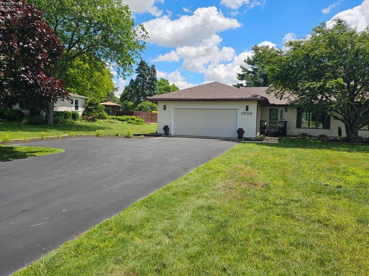 Property Photo:  1909 South Main St.  OH 43410 