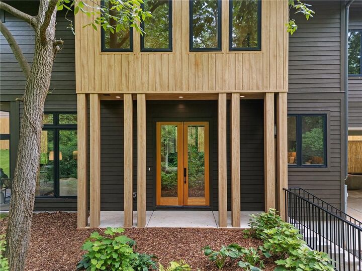 Property Photo: 220 B Green Street GA 30030