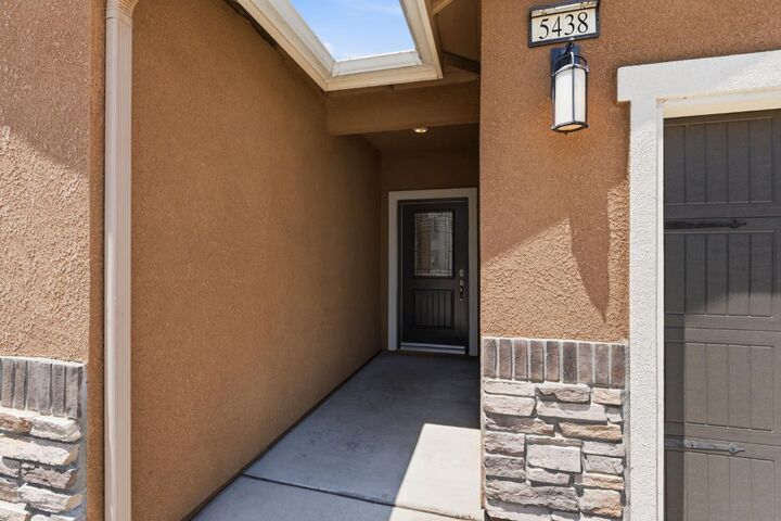 Property Photo:  5438 W Floradora Avenue  CA 93722 