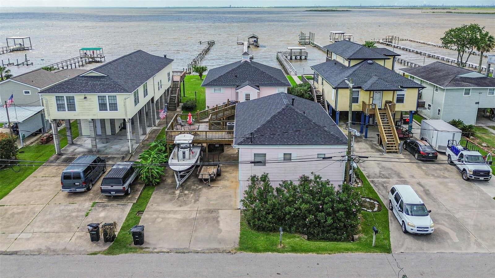 Property Photo:  1521 John Street  TX 77539 