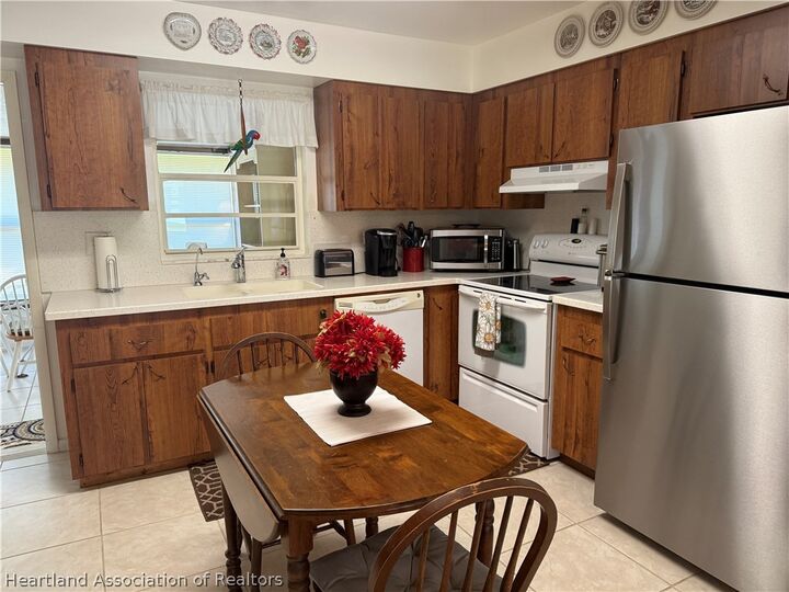 Property Photo: 127 Ida Avenue FL 33852