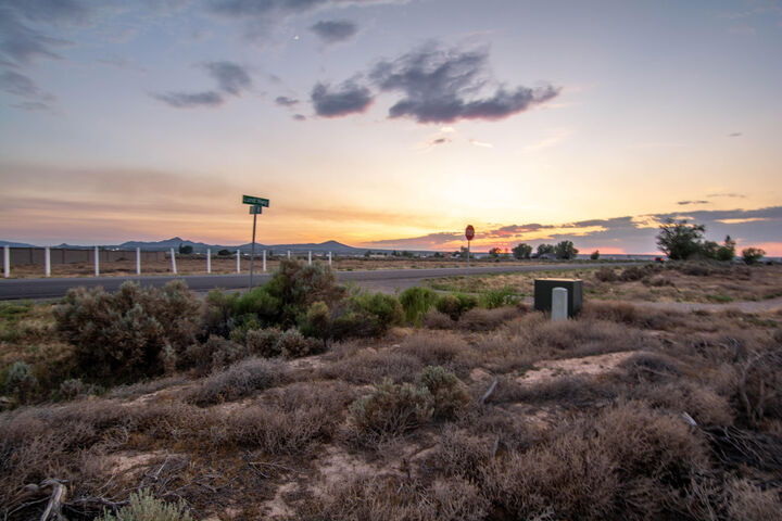Property Photo:  