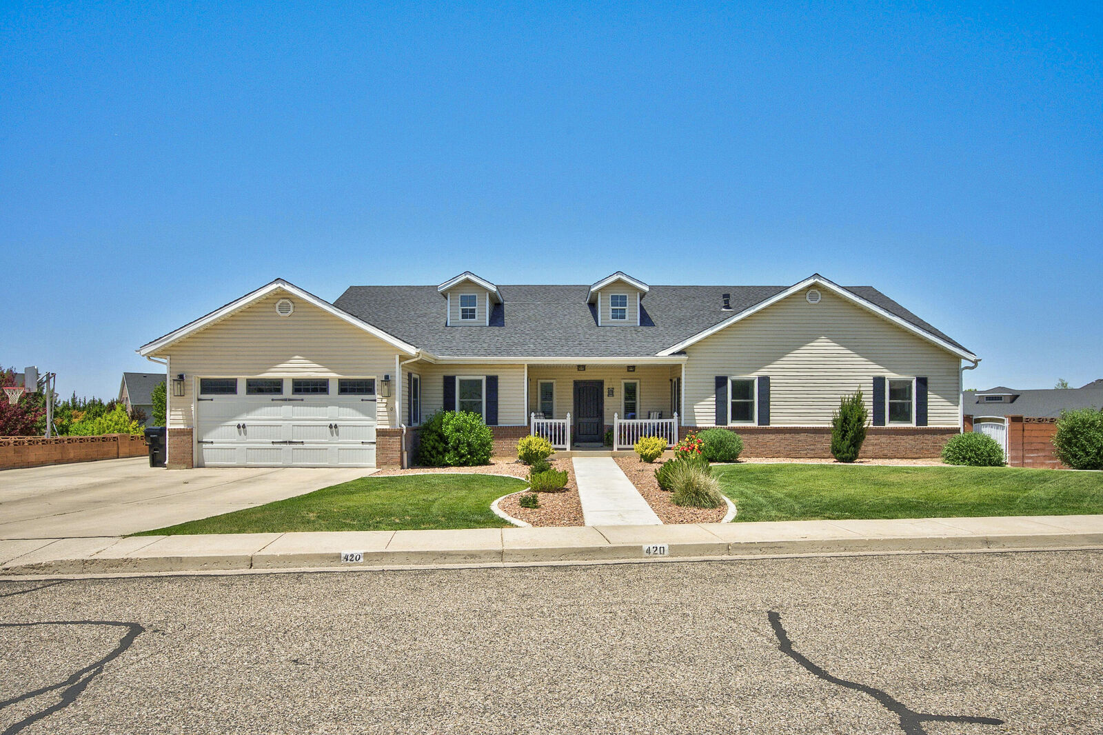 Property Photo:  420 S Mesa Hills Dr  UT 84720 
