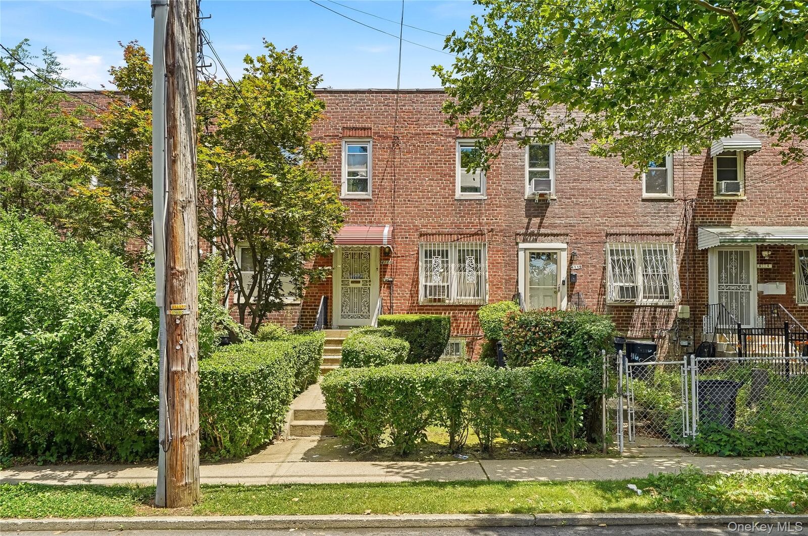 Property Photo:  4118 Murdock Avenue  NY 10466 