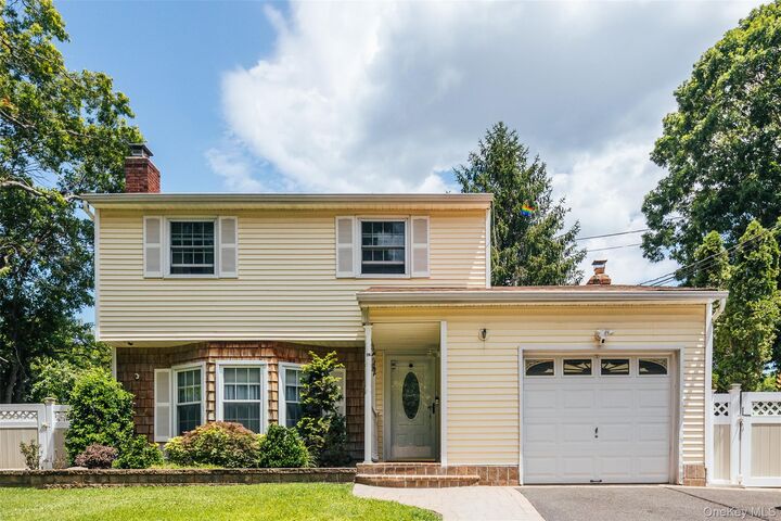 Property Photo:  41 Brook Run Drive  NY 11763 