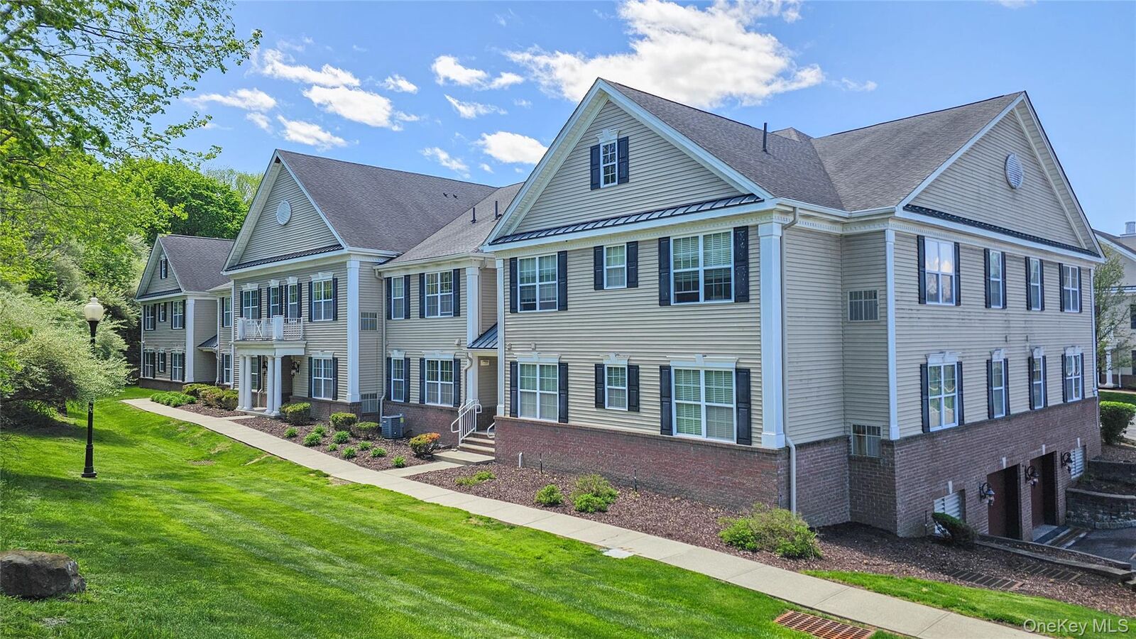 Property Photo: 115 Canter Court NY 10924