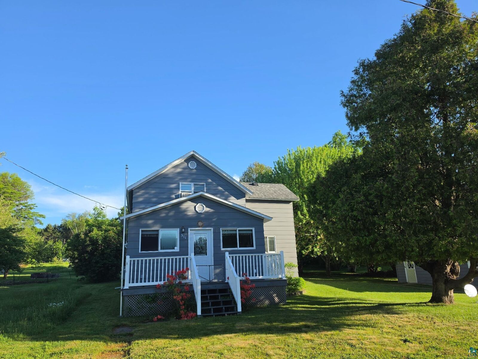 Property Photo:  311 E 6th St  WI 54891 