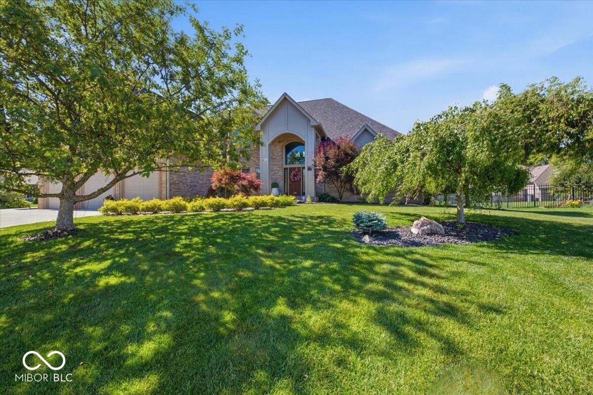 Property Photo: 1918 Thistle Court IN 46123