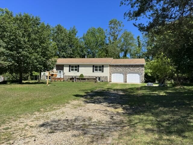 Property Photo:  1021 Orchard Avenue  MI 49090-9537 