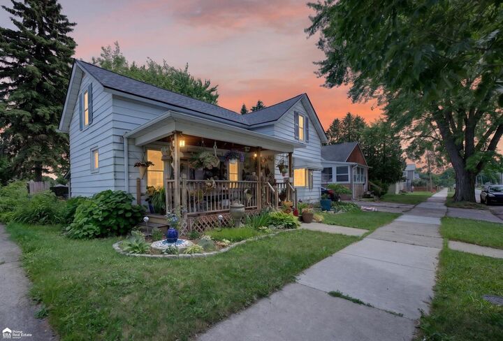 Property Photo: 1409 Stanton Street MI 48708-8659