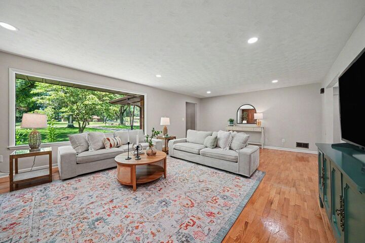 Property Photo:  2489 Washington Avenue  MI 49085 