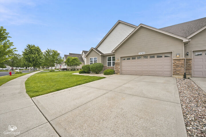 Property Photo:  15744 Cove Circle  IL 60544 