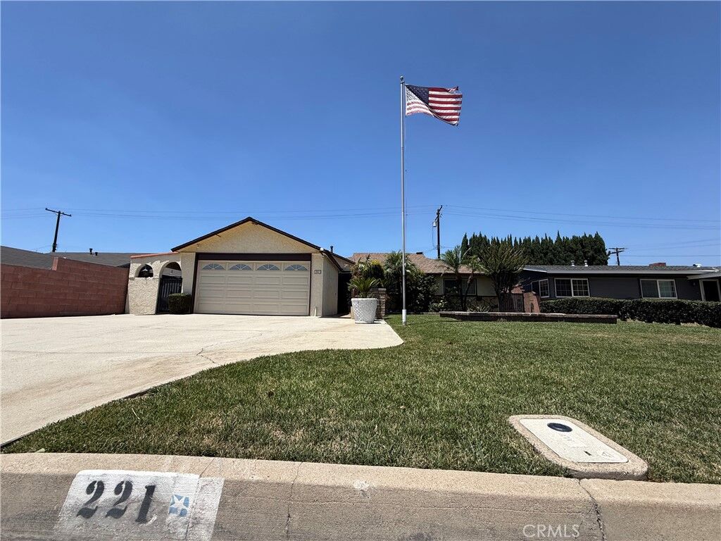 Property Photo: 221 S Ranburn CA 91702