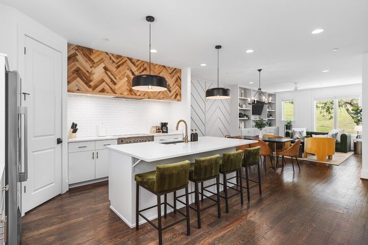 Property Photo: 1033 Wedgewood Ave 2 TN 37203