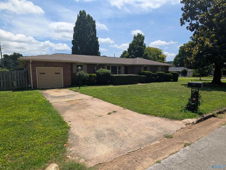 Property Photo: 2100 Fairfax Street NE AL 35811
